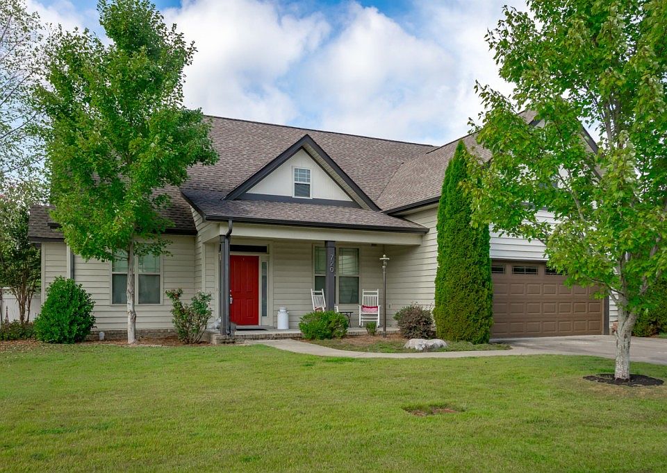 1st image of 720 Richards Dr
