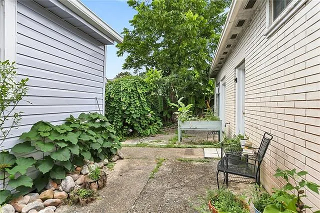 417 Dakin St — Photo 13