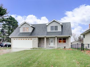 755 S Warren Ave, Palatine, IL 60074
