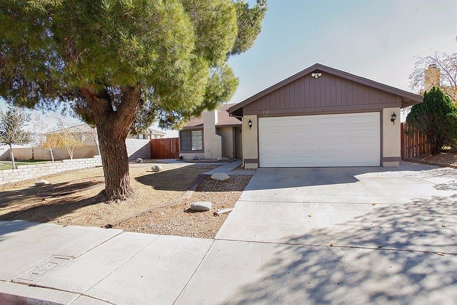 1st image of 2763 Buttercup Dr