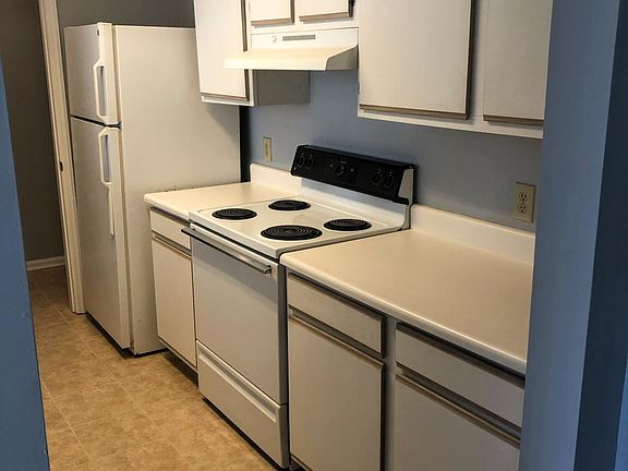 4th image of 1231 Ladys Island Dr Unit 230