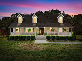 2430 Underwood Rd, Cunningham, TN 37052