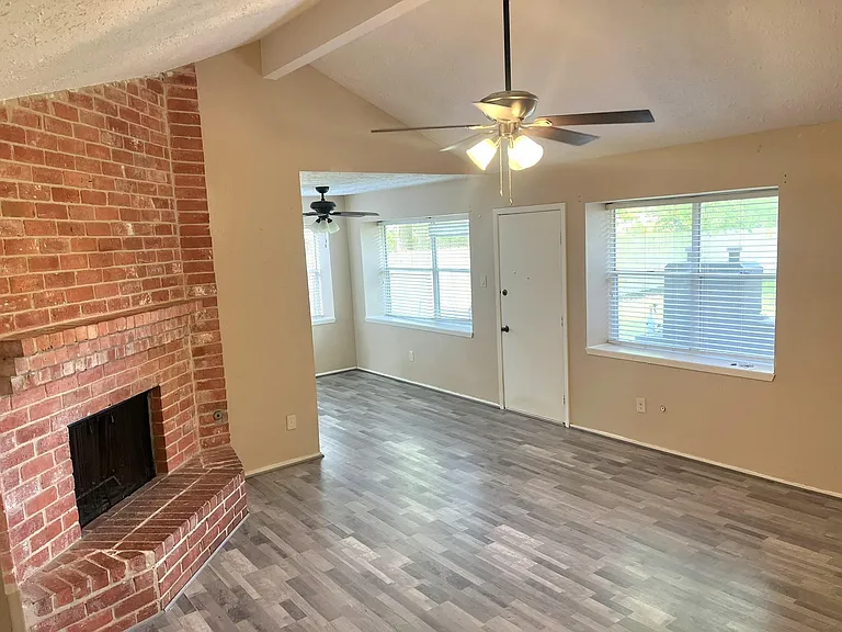 17323 Camberwell Green Ln — Photo 6