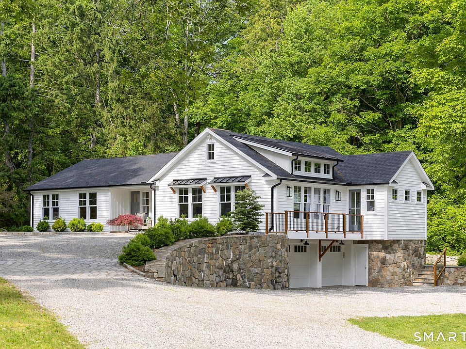 1st image of 8 Gaylord Drive South