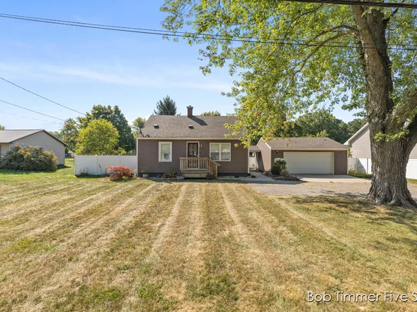 2523 Heights Ravenna Rd, Muskegon, MI 49444