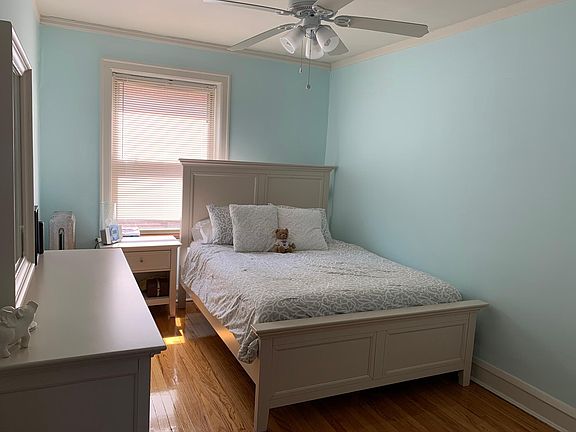 2nd image of 5062 N Winchester Ave APT 2W