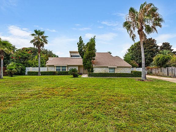 2nd image of 104 Country Club Dr W