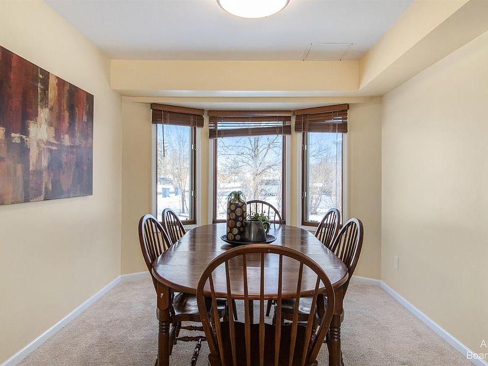1305 Warner Creek Dr, Saline, MI 48176 Zillow