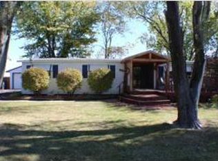 7527 25th St, Milan, IL 61264