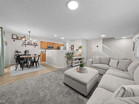 4th image of 23213 Grist Mill Ct #27A