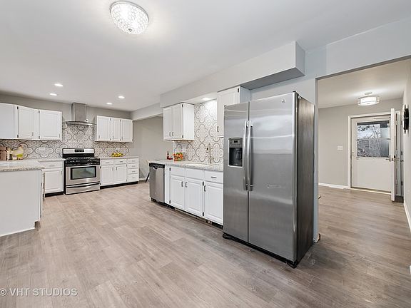 2nd image of 26784 N Circle Dr
