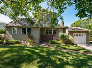 11 Oceanside Drive, Sound Beach, NY 11789