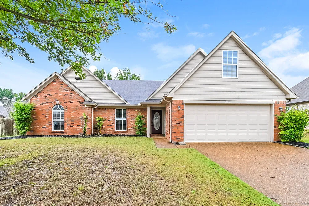 4 bed, 3.0 bath, 1849 sqft, $2,330 — Photo 1