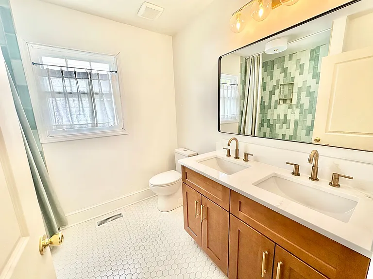 441 Jackson St — Photo 28