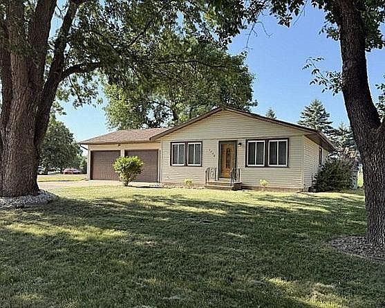 1st image of 1790 Maple Park Cir
