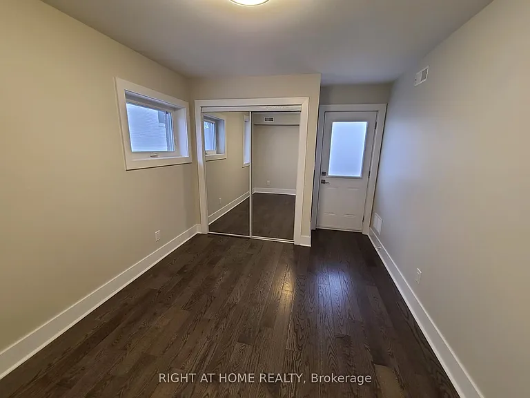 154 Rosemount Ave — Photo 5