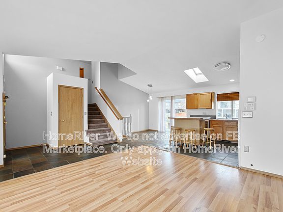 4th image of 1418 E Grassland Ct