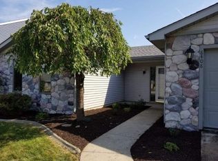 8408 Summerset Pl, Fort Wayne, IN 46825