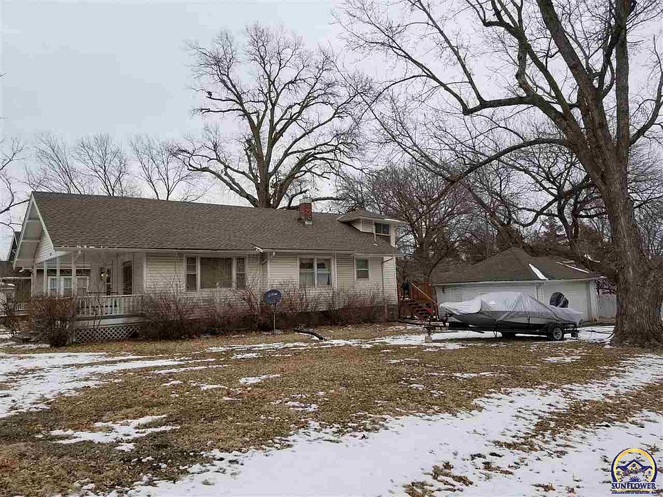 2nd image of 2144 SE Maryland Ave