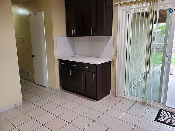 4th image of 8535 Pagoda Way