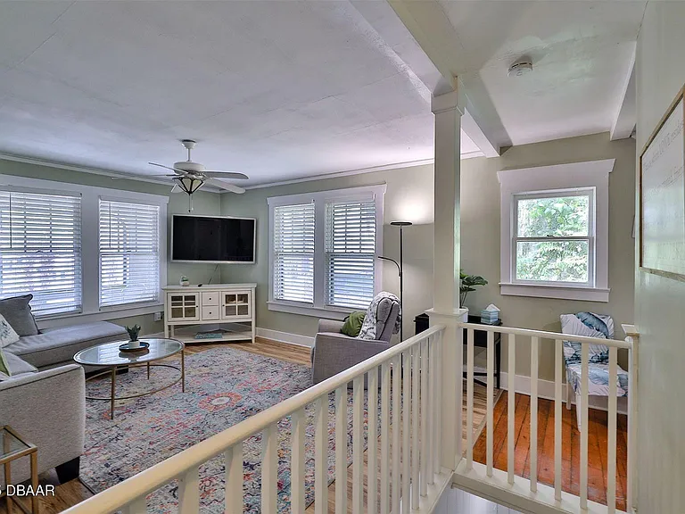 303 Washington St #A — Photo 8