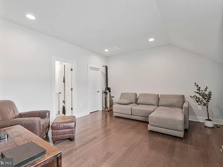 14803 Retreat Blvd — Photo 35