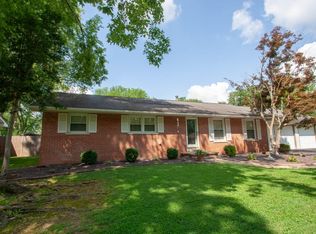 112 McArthur Pl, Carmi, IL 62821