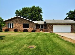 695 E 2710th Ave, Ramsey, IL 62080