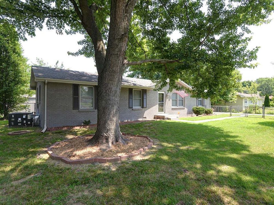 1st image of 302 Conrad Dr