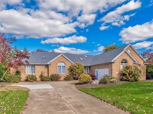 5064 Paddington Down Rd NW, Canton, OH
