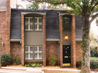 26 Old Ivy Sq NE, Atlanta, GA 30342
