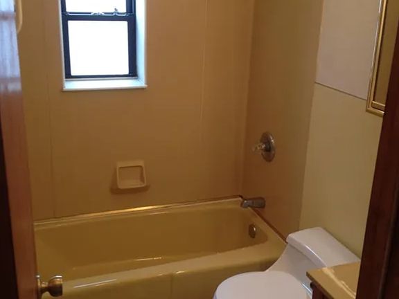 5th image of 1802 Callowhill St APT 2