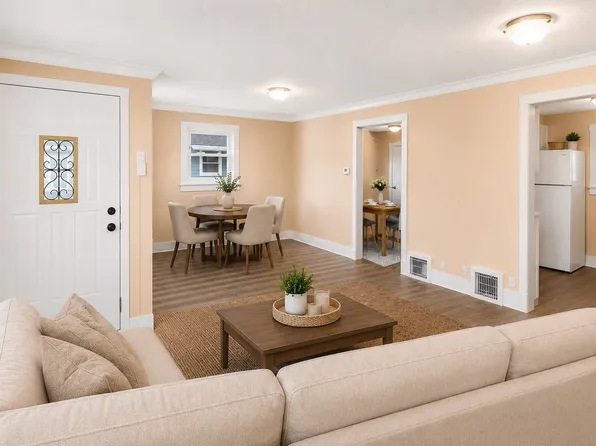 1108 Walnut St, West Des Moines, IA 50265