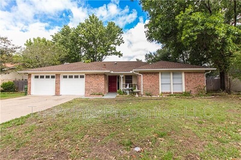1st image of 1011 Hazelwood Dr