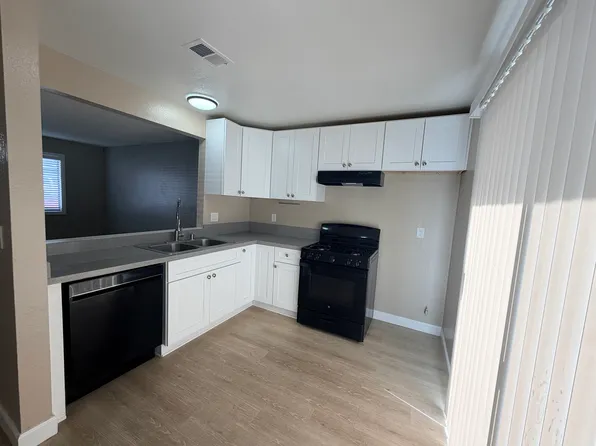 1677 W Wilson St #1677, Rialto, CA 92376