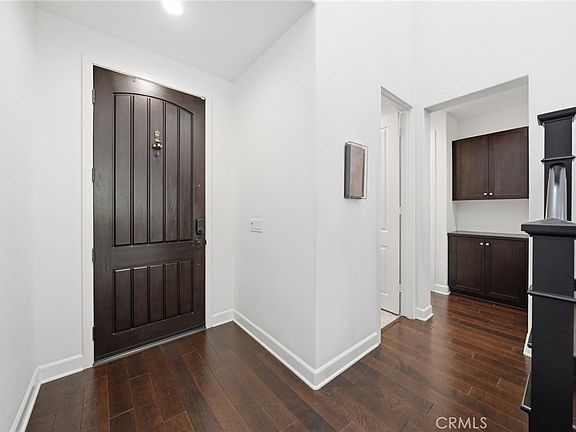 2nd image of 2829 Alamitos Rd