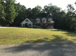 131 E Ln, Jamestown, TN 38556
