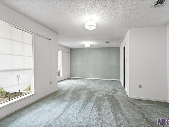 3rd image of 16273 Shenandoah Ave