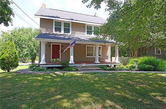1st image of 1403 N River Blvd