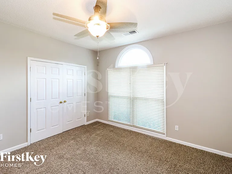 1523 Cedar Mills Dr — Photo 11