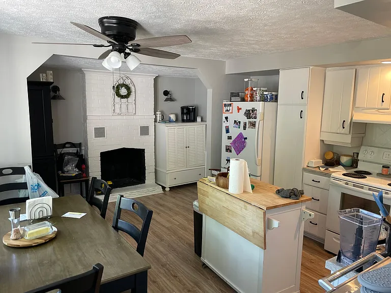 218 S Perry St — Photo 8