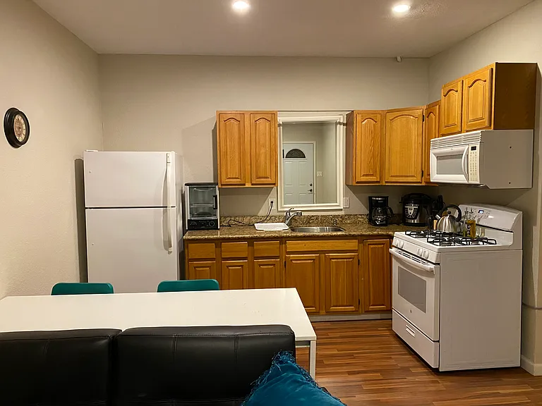 Broadmoor Dr — Photo 16