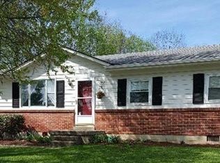302 Foxwood Dr, Nicholasville, KY 40356