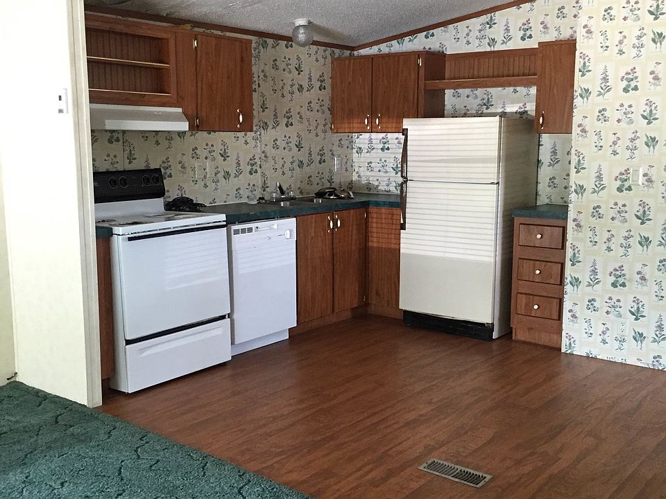 2nd image of 1033 Highway 182 E #74A