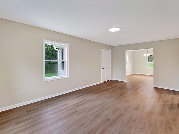 5th image of 3417 Zion Rd