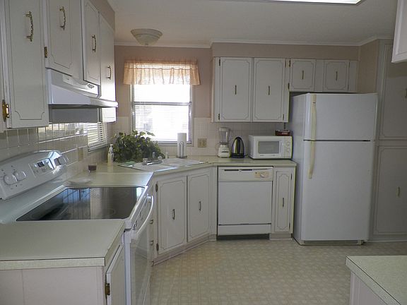 3rd image of 164 Tranquility Pl