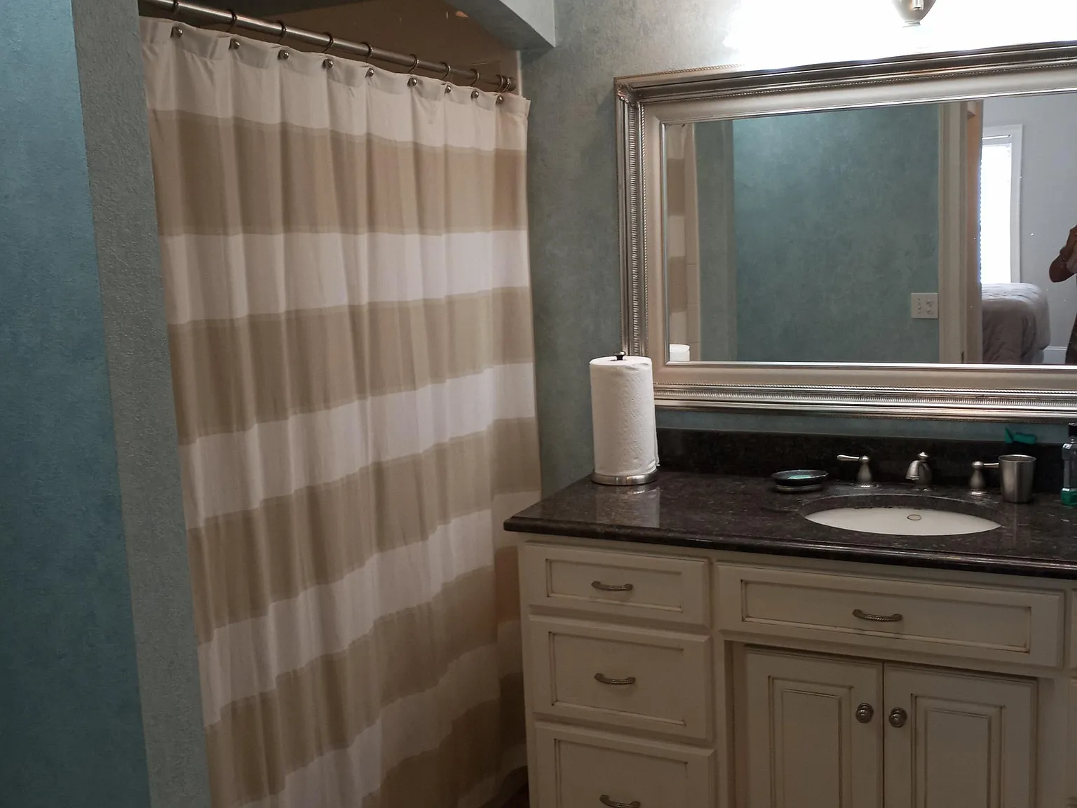 2 bed, 1128 sqft, $3,750 — Photo 4