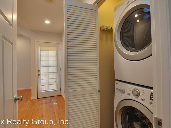 4th image of 2135 Wellesley St