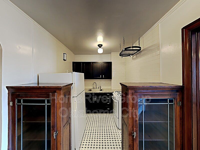 Windsor Court Apartments 2309 N Walker Ave Oklahoma City OK Zillow