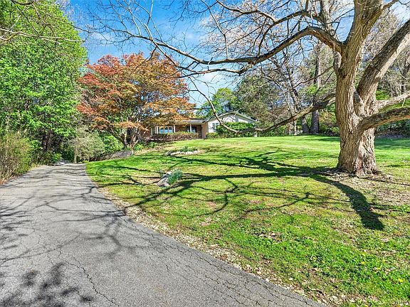 3rd image of 18 Patti Place